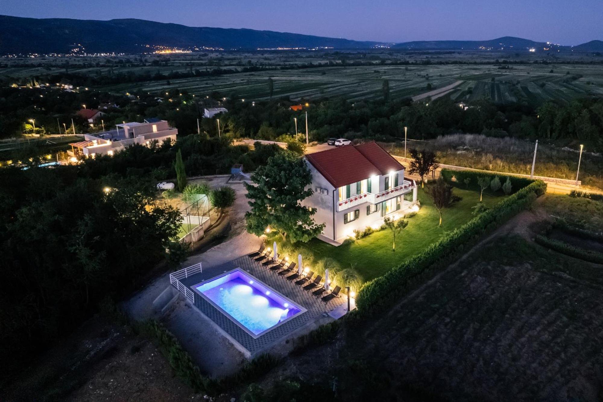 Villa Matko - Family Destination Zmijavci Kültér fotó