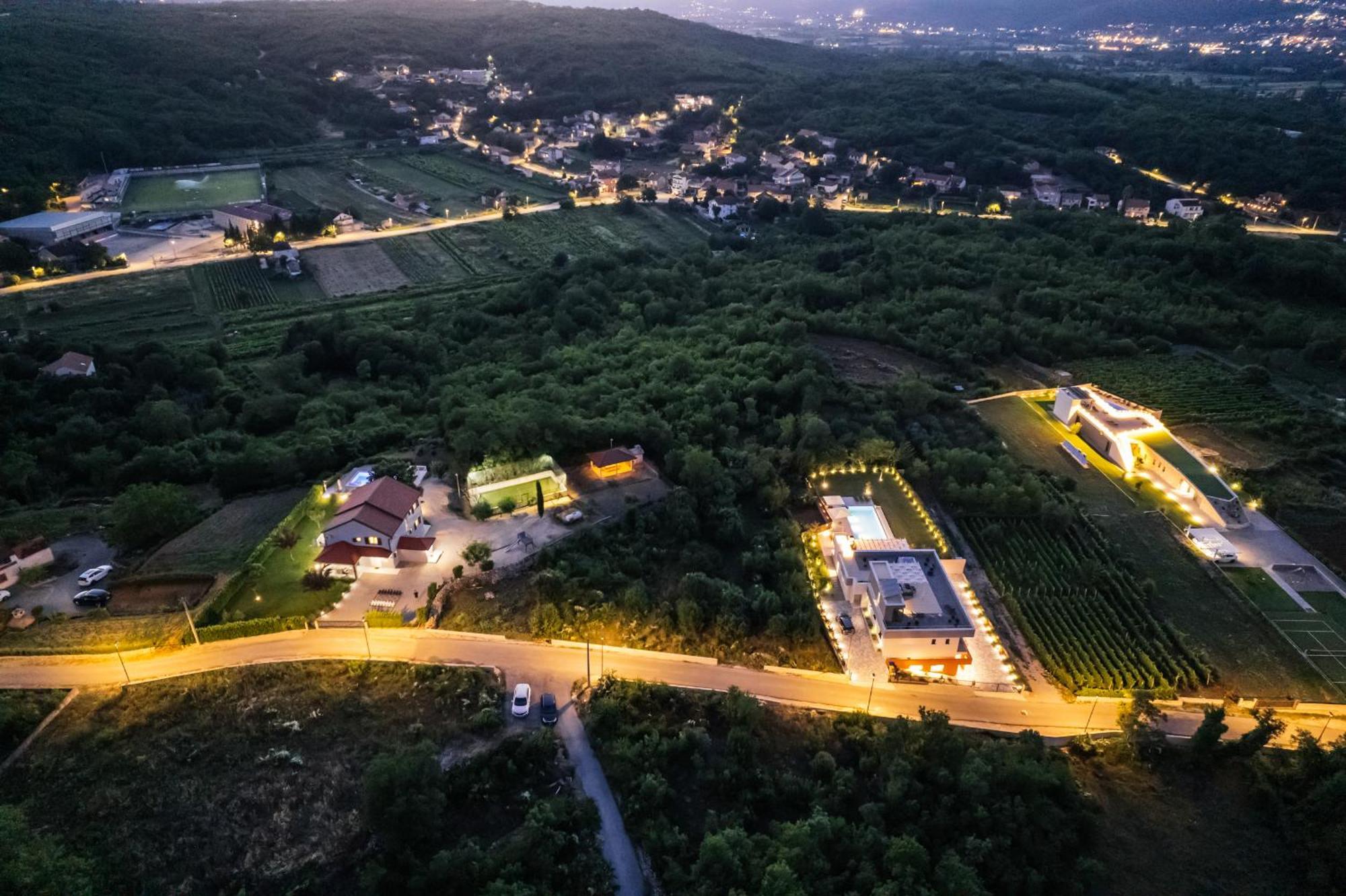 Villa Matko - Family Destination Zmijavci Kültér fotó